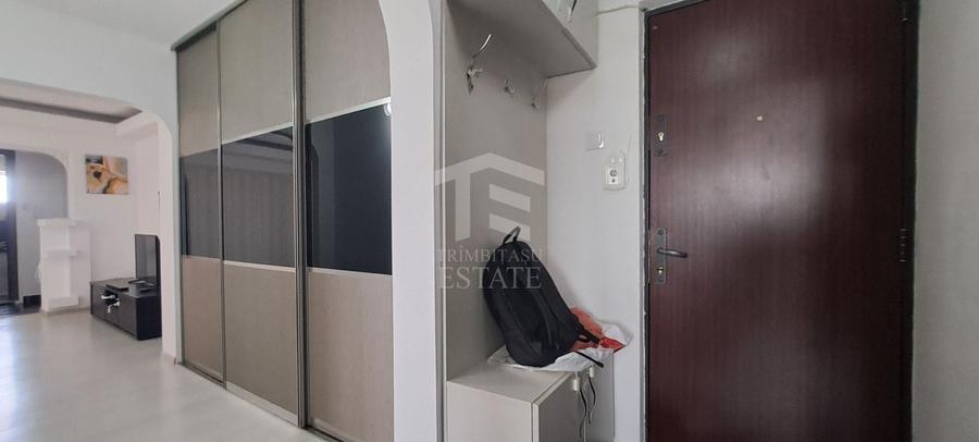 Apartament cu 3 camere semidecomandat, mobilat în Militari