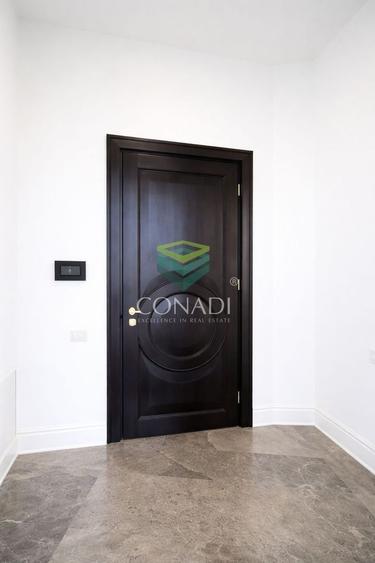 Apartament cu 5 camere decomandat în Dacia