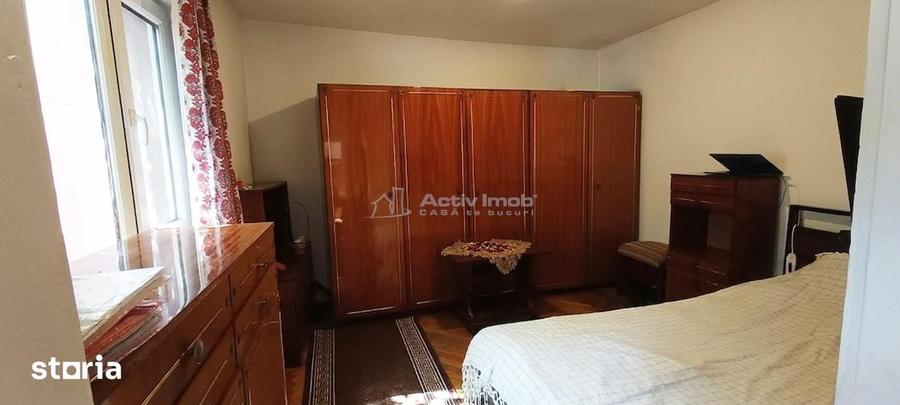 Casă cu 8 camere cu Teren 232 Mp în Ferentari
