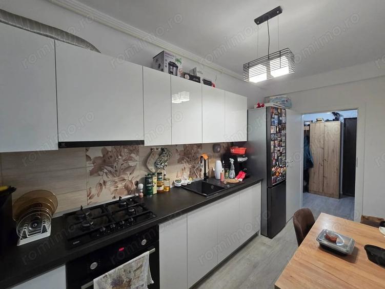 Apartament cu 2 camere decomandat în Dumbrăvița