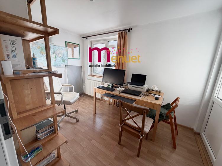 Casă cu 4 camere cu Garaj în Ultracentral