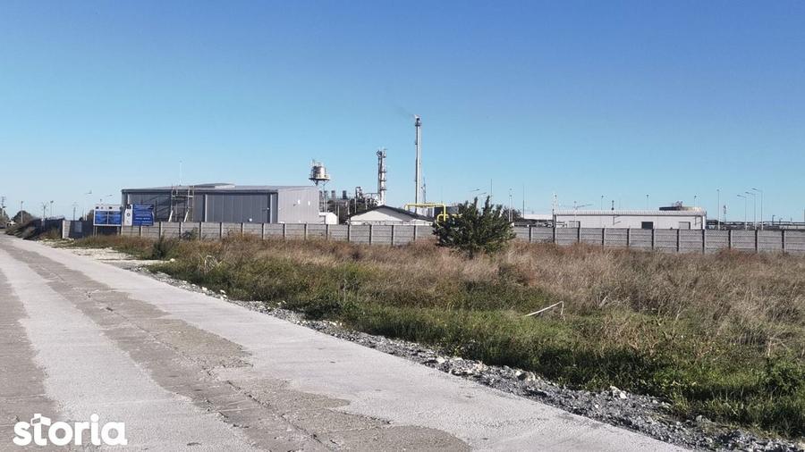 Teren de 15000 mp, în Central