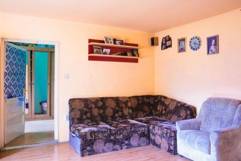 Casă cu 4 camere în Exterior Vest