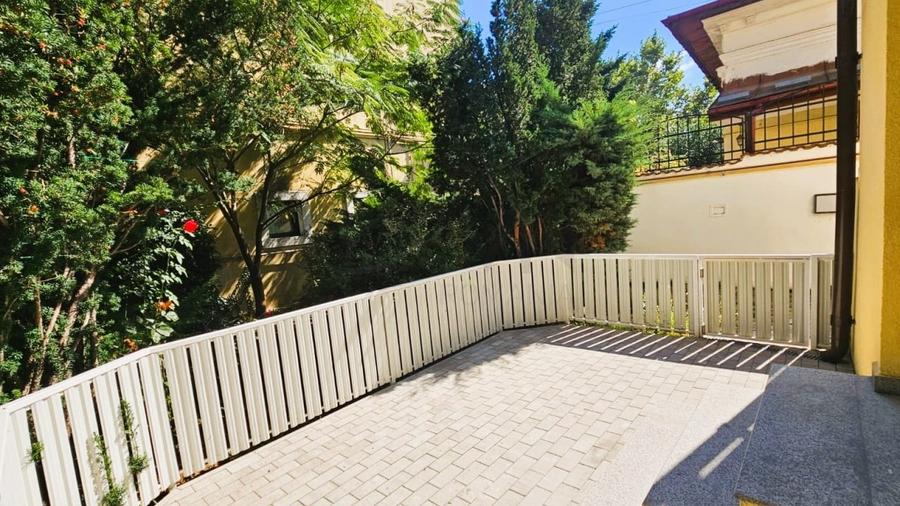 Apartament cu 3 camere decomandat în Unirii