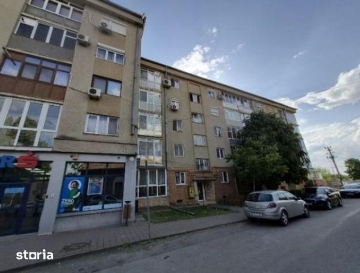 Apartament cu 4 camere în Central