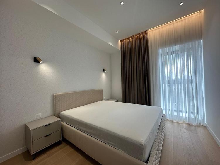 Apartament cu 4 camere decomandat în Barbu Văcărescu