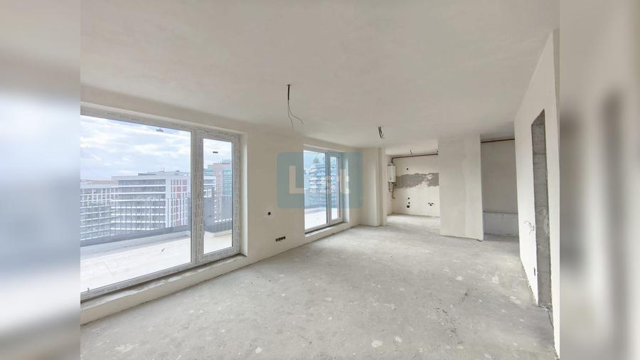 Apartament cu 5 camere semidecomandat în Zorilor
