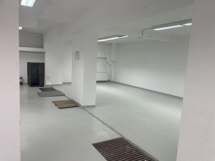 Spațiu comercial, de 214 mp, în Freidorf