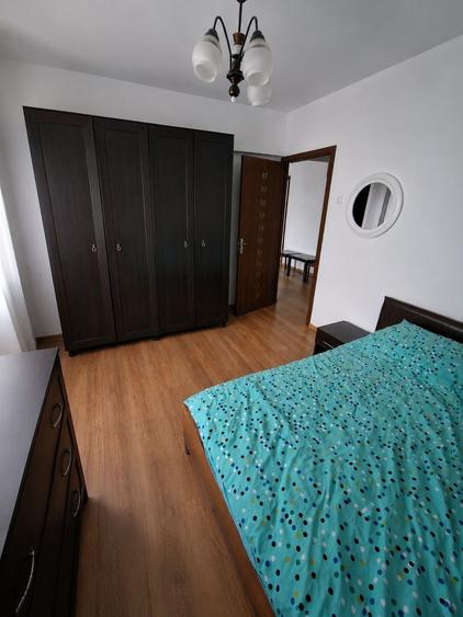 Apartament cu 2 camere semidecomandat în Teiul Doamnei