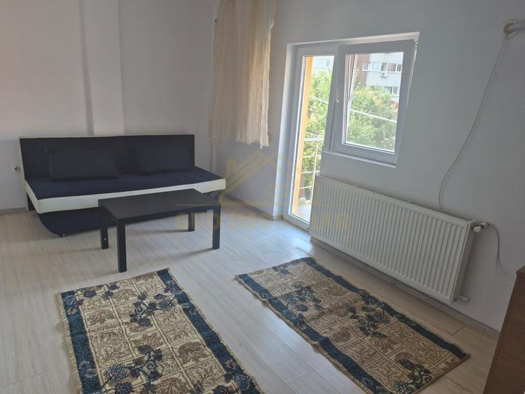 Apartament cu 2 camere decomandat, mobilat în Central
