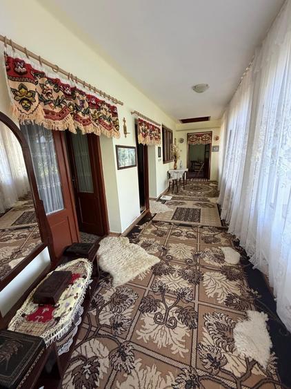Casă individuală cu 3 camere cu Teren 2200 Mp în Pianu de Sus