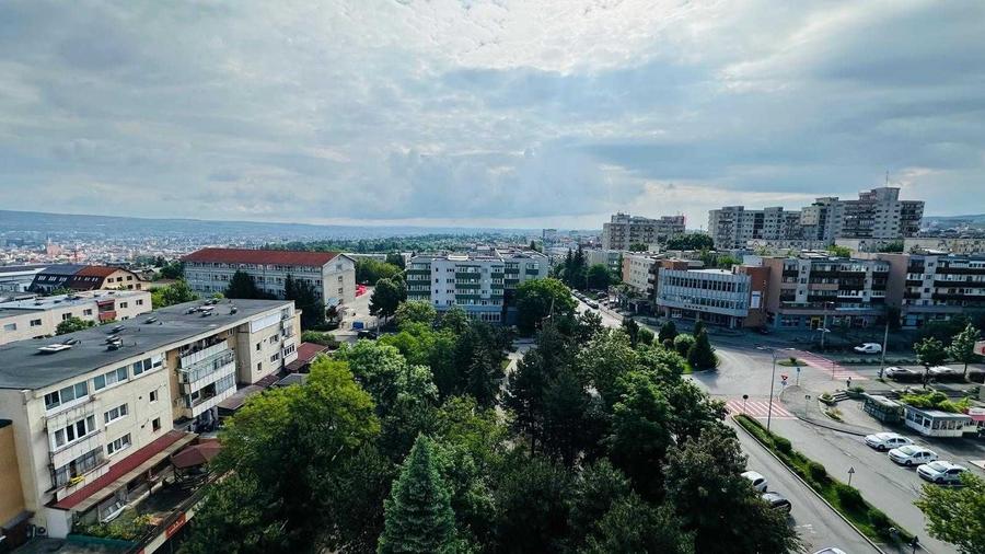Apartament cu 2 camere decomandat în Zorilor