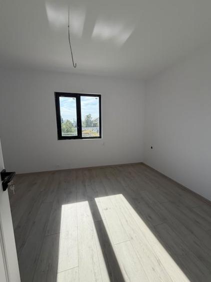 Duplex cu 5 camere cu Canalizare în Bragadiru