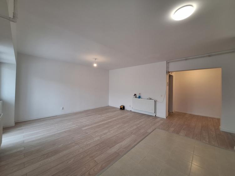 Apartament cu 3 camere decomandat în Baciu
