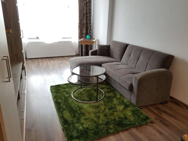 Apartament cu 2 camere decomandat în Girocului
