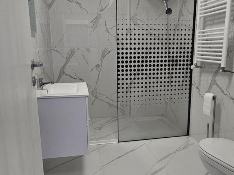 Apartament cu 2 camere semidecomandat în 1 Decembrie 1918