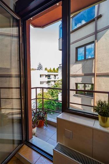 Apartament cu 2 camere decomandat, mobilat în Herăstrău