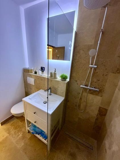 Apartament cu 3 camere decomandat, mobilat în Ultracentral