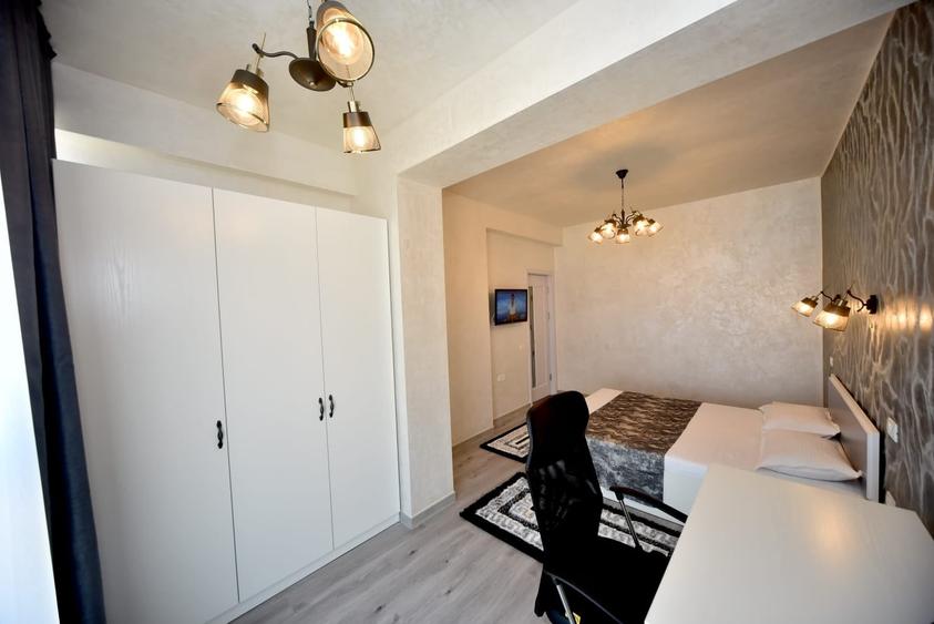 Apartament cu 3 camere decomandat, mobilat în Faleza Nord
