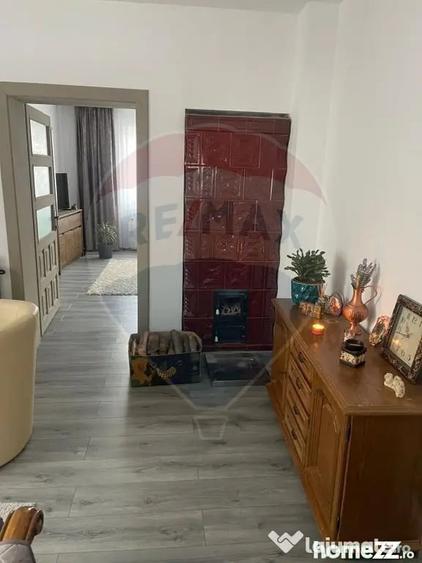 Casă cu 5 camere cu Teren 343 Mp în Central