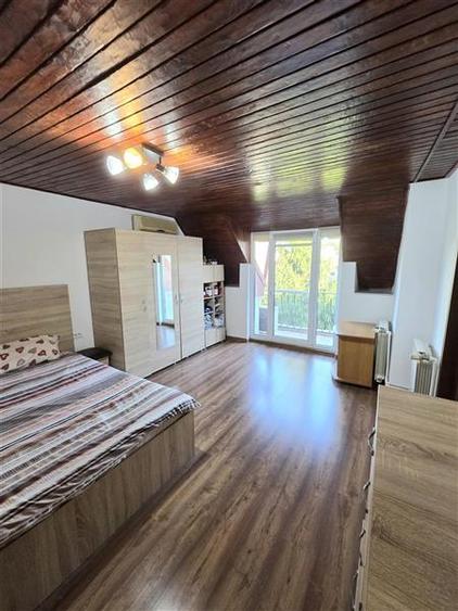 Casă cu 5 camere cu Canalizare în Central