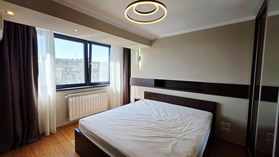 Apartament 3 camere de închiriat – Bulevardul Decebal | 81 mp | Centrală proprie - 8