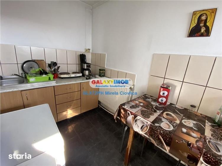Spațiu comercial, de 1,000 mp, în Filipeștii de Pădure
