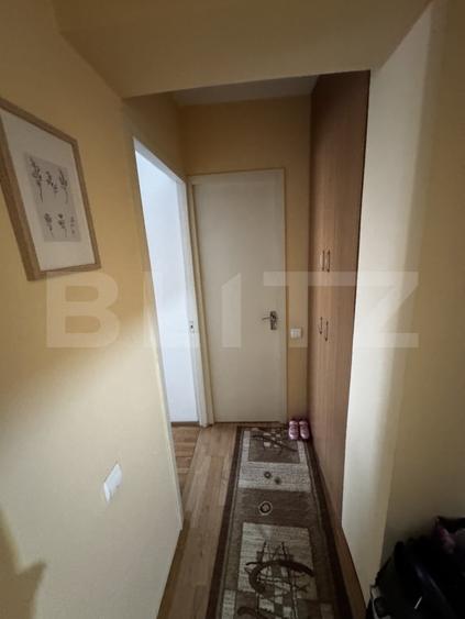 Apartament cu 3 camere decomandat, mobilat în Reghin
