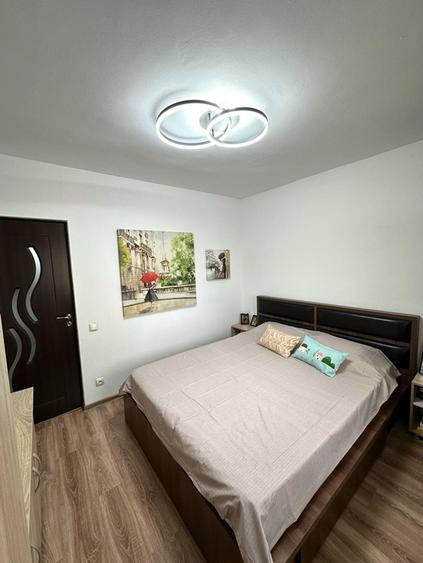 Apartament cu 2 camere semidecomandat, mobilat în Rahova