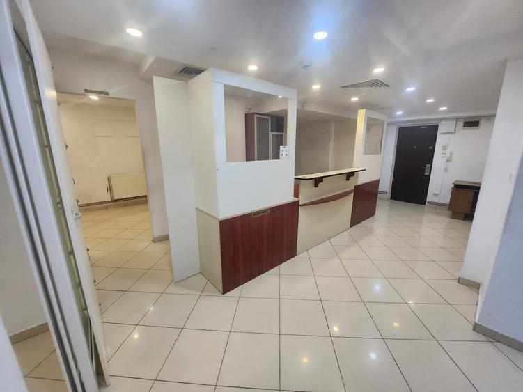 Birou, de 85.5 mp, în Central