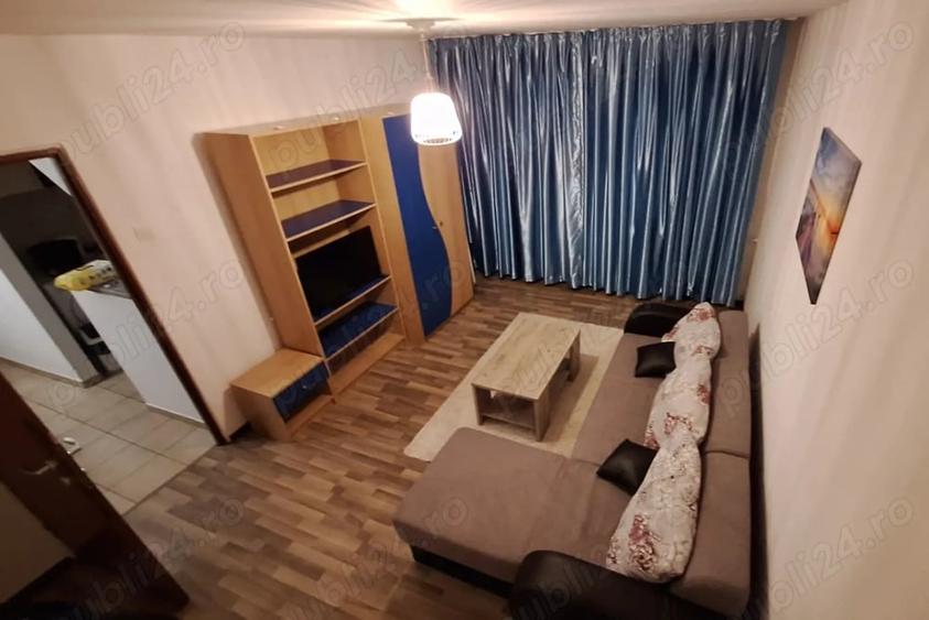 Apartament cu 2 camere decomandat în Calea București