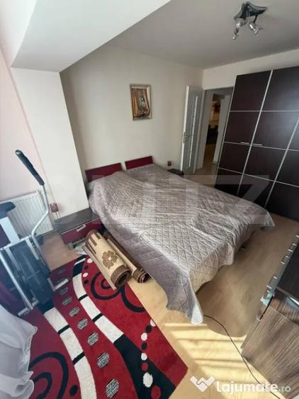 Apartament cu 3 camere decomandat în Ștefan cel Mare