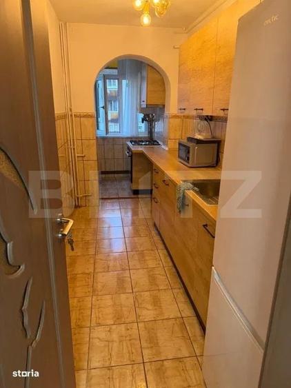 Apartament cu 3 camere decomandat în Prisăcani
