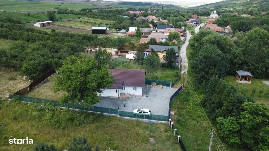Casa finalizata recent, 2.800 mp teren Livada - Petresti de Jos - 14
