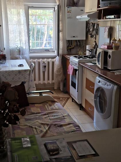 Garsonieră decomandată în Central