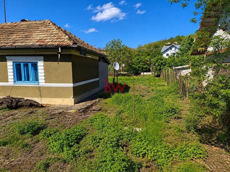 Teren Construcții intravilan de 721 mp, în Bucium