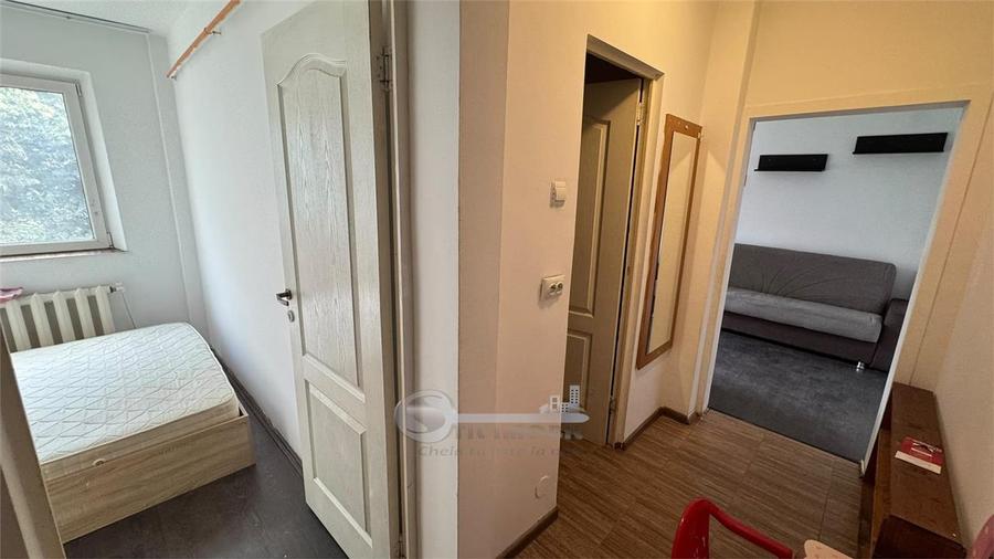 Apartament cu 3 camere nedecomandat, mobilat în Tătărași