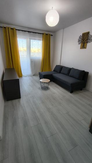 Garsonieră decomandată în Central