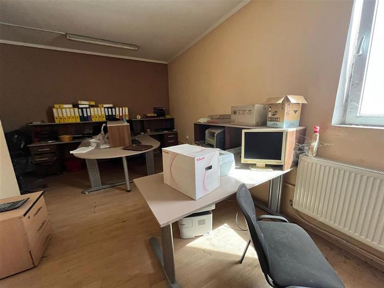 Birou, de 220 mp, în Iosia