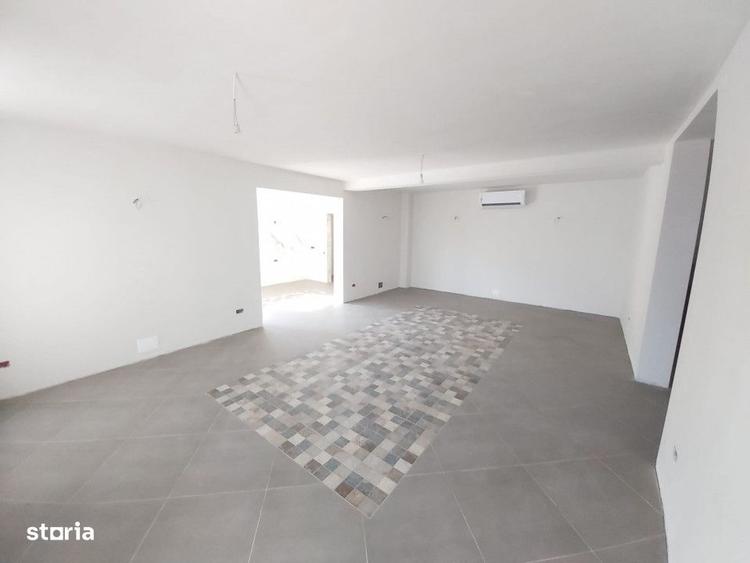 Casă cu 4 camere în Pata