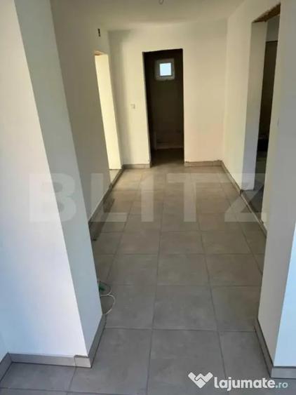 Casă cu 3 camere cu Teren 2500 Mp în Teaca