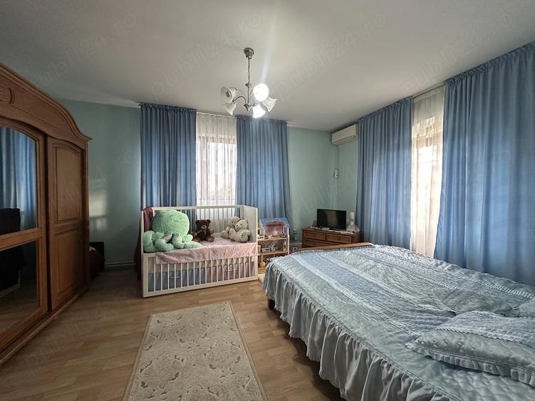 Casă cu 5 camere cu Teren 810 Mp în Puchenii-Moșneni