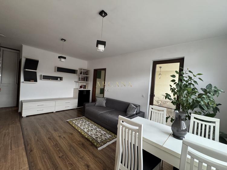 Apartament cu 2 camere semidecomandat, mobilat în Florești