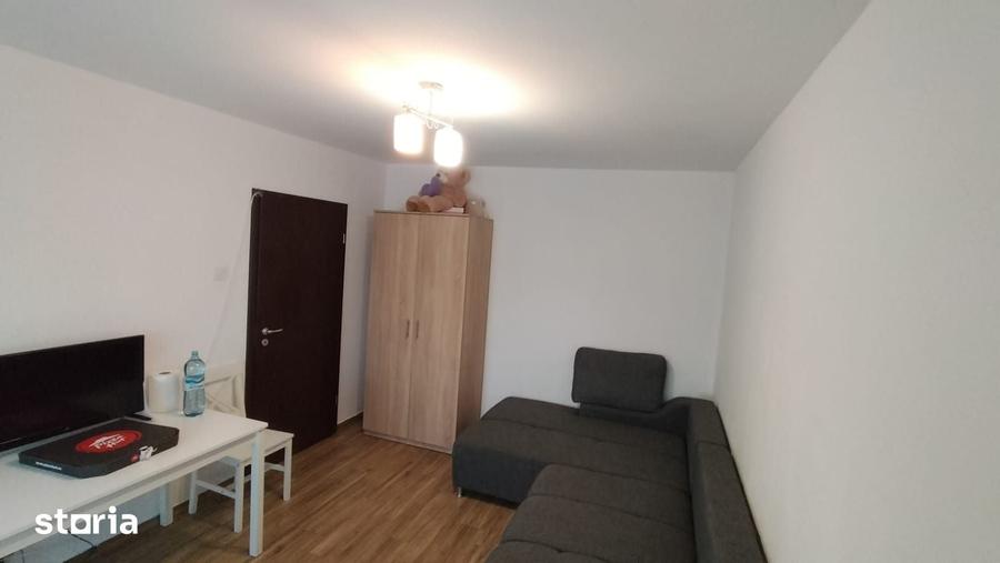 Garsonieră în Girocului