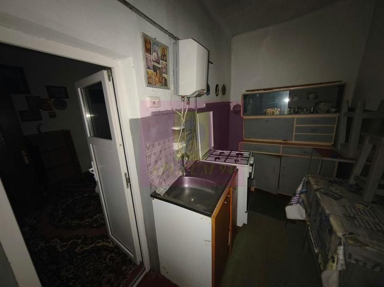 Casă individuală cu 4 camere cu Canalizare în Mihai Bravu