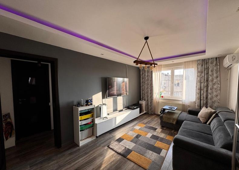 Apartament cu 3 camere semidecomandat, mobilat în Militari