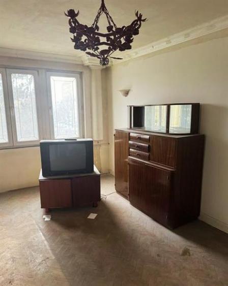 Apartament 2 camere | Etaj 2 | Bd. Victoriei ,Piața Dacia | Necesita renova - 2