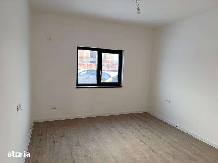 Casă cu 4 camere cu Teren 288 Mp în Torontalului