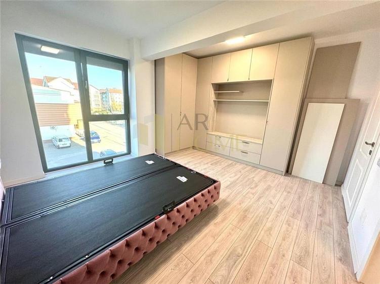 Apartament cu 3 camere decomandat, mobilat în 9 Mai