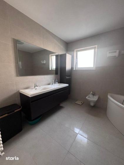 Casă cu 5 camere cu Teren 450 Mp în Satu Mare